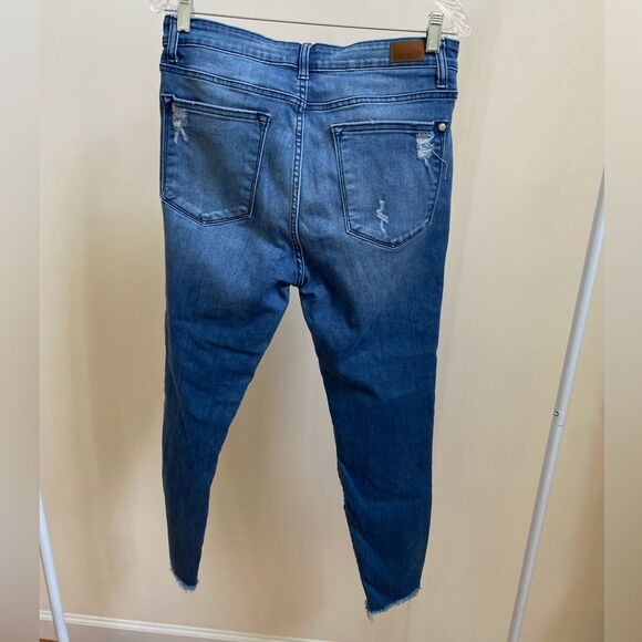 Judy Blue distressed skinny ankle jeans - Picture 3 of 10